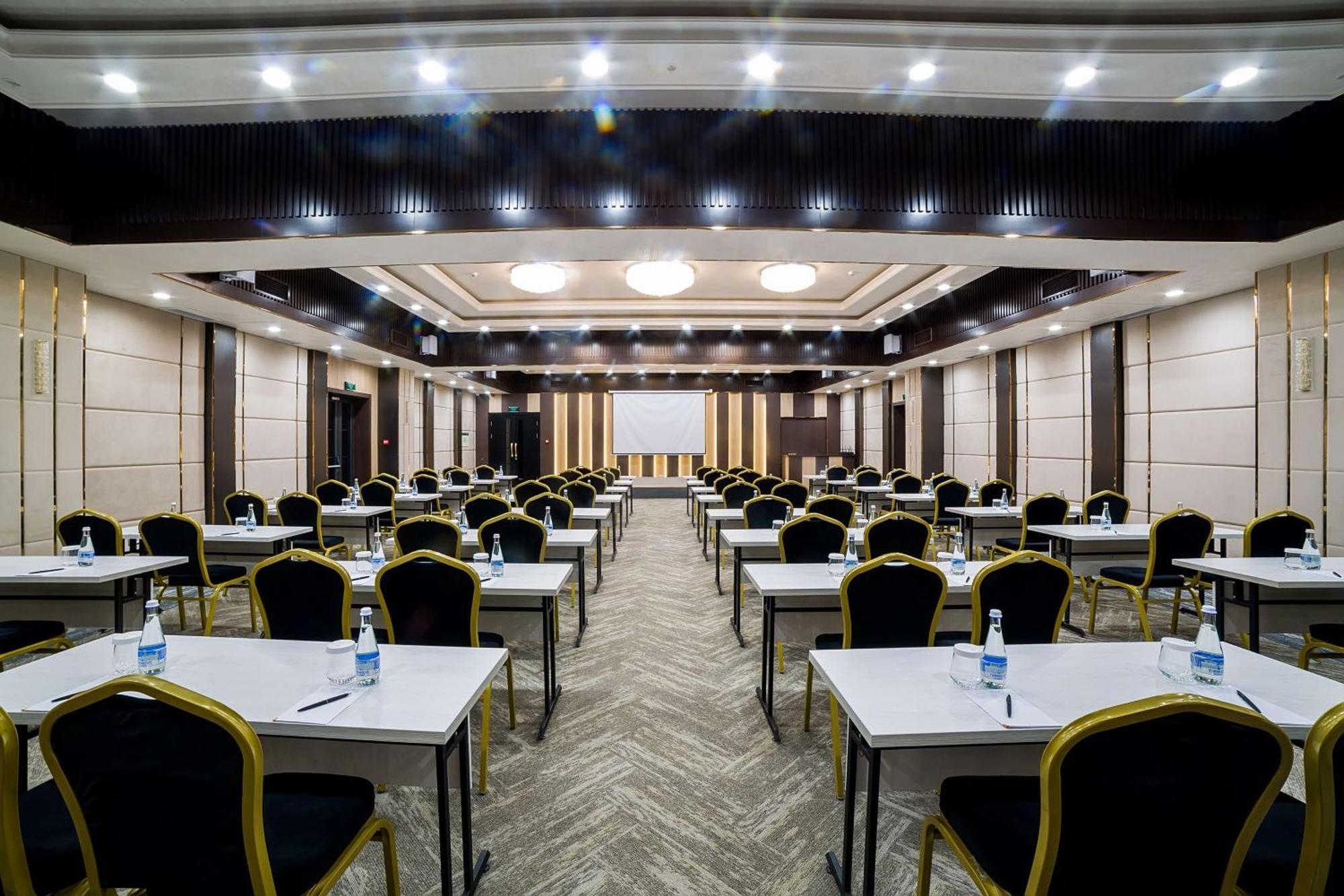 Panarams Tashkent Hotel, A Member Of Radisson Individuals Eksteriør billede