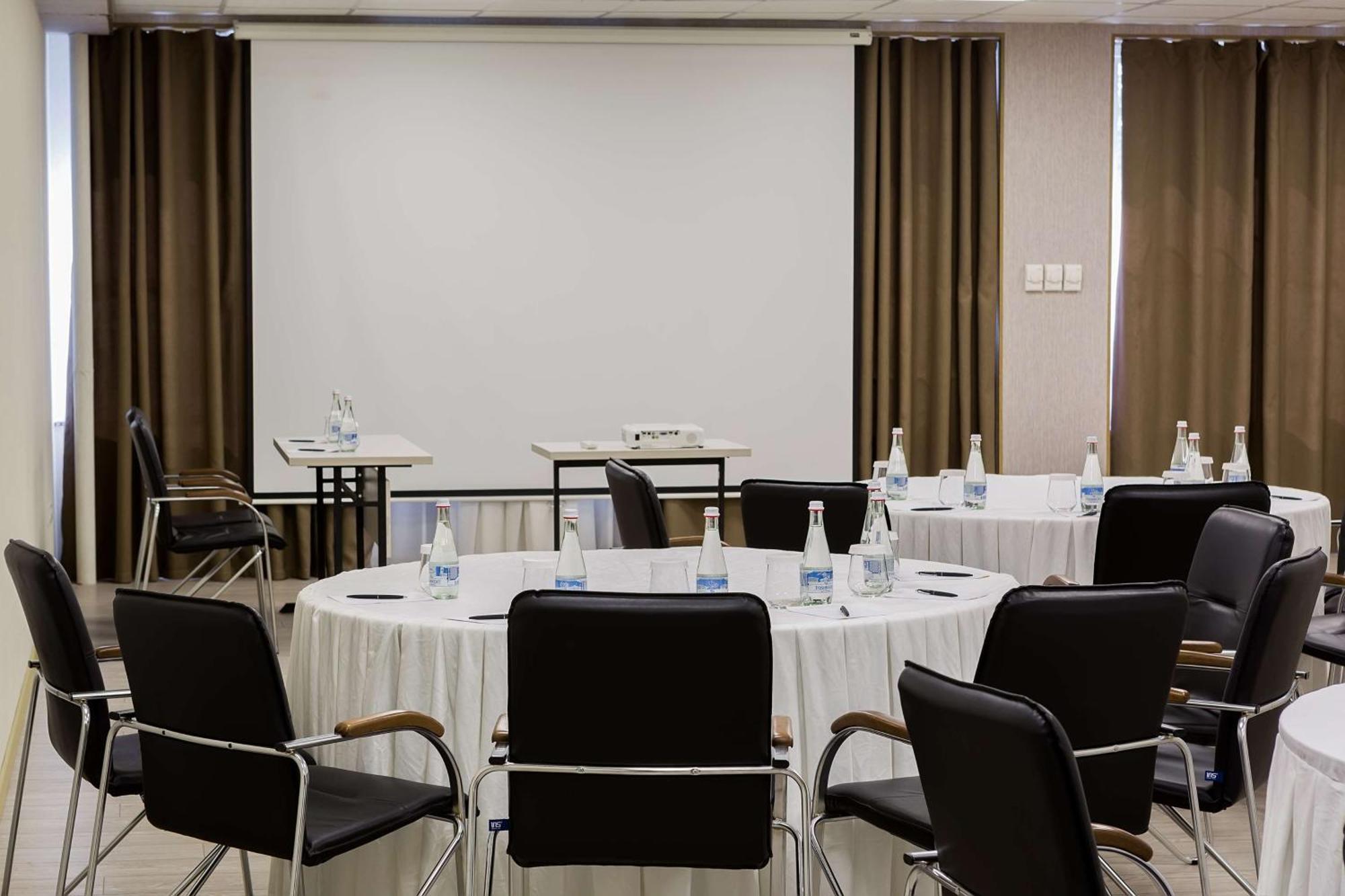 Panarams Tashkent Hotel, A Member Of Radisson Individuals Eksteriør billede
