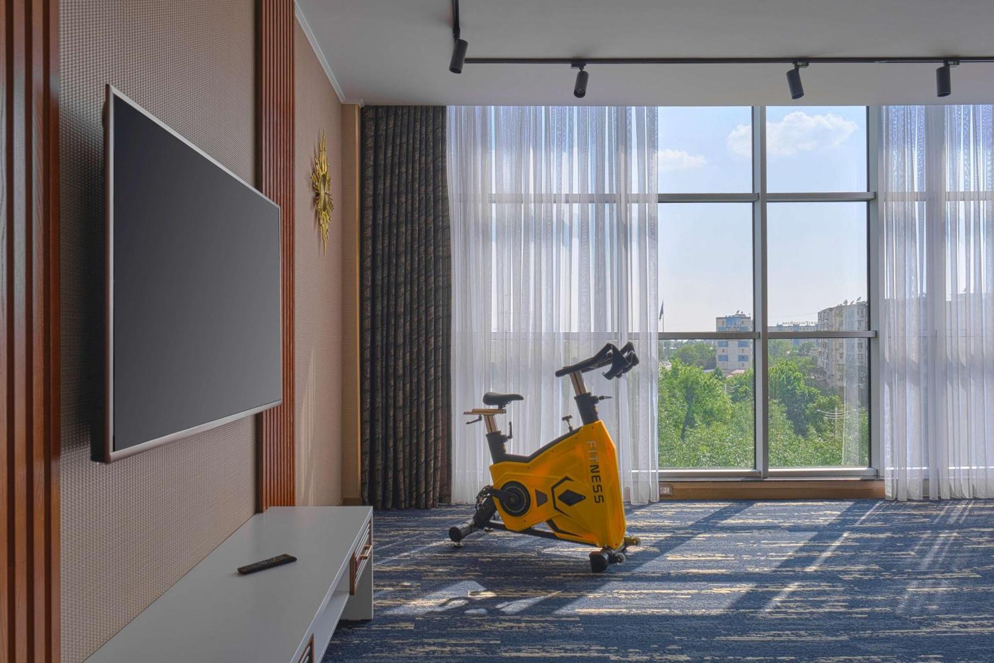 Panarams Tashkent Hotel, A Member Of Radisson Individuals Eksteriør billede